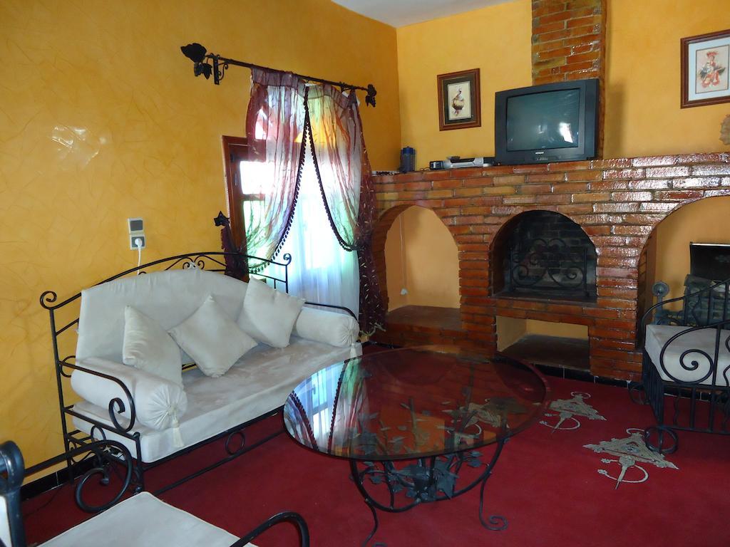 Aït el Rhazi Hotel Riad L' Arganier D' Or מראה חיצוני תמונה