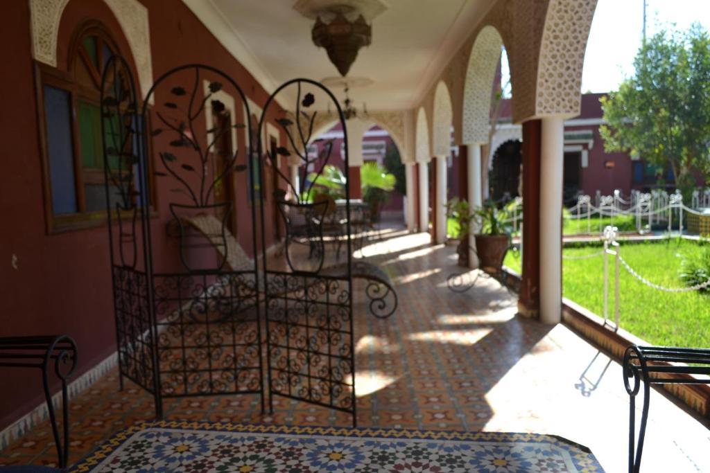 Aït el Rhazi Hotel Riad L' Arganier D' Or מראה חיצוני תמונה